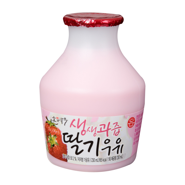 新鲜果汁草莓牛奶
